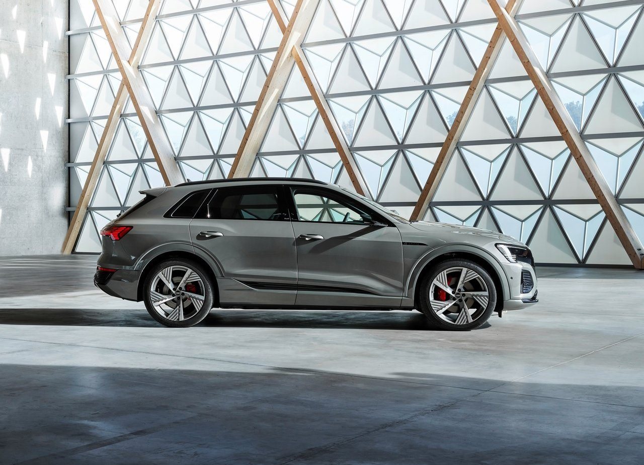 AUDI Q8 E-TRON QUATTRO, foto 17