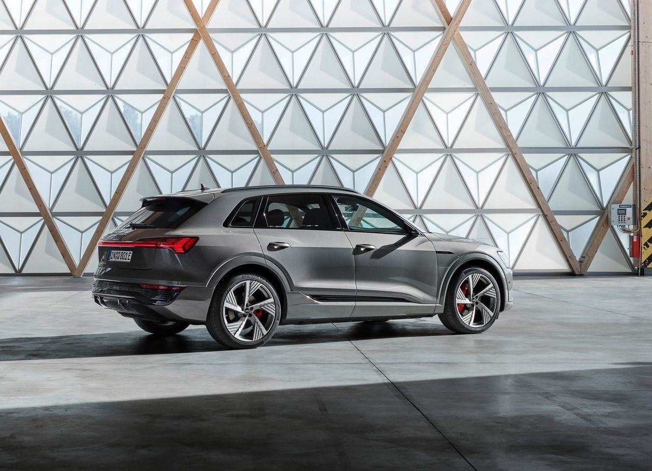 AUDI Q8 E-TRON QUATTRO, foto 23