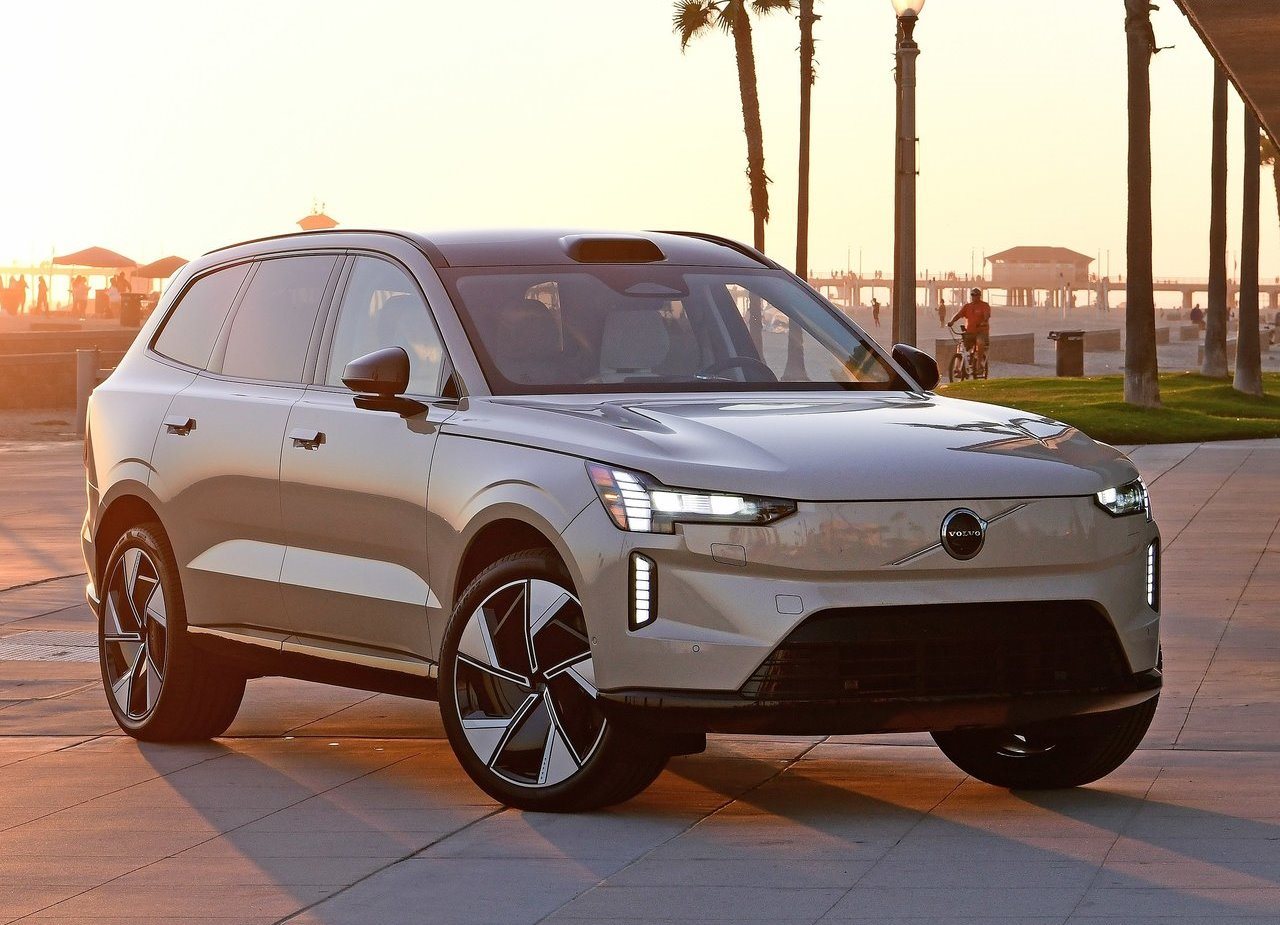 VOLVO EX90, foto 6