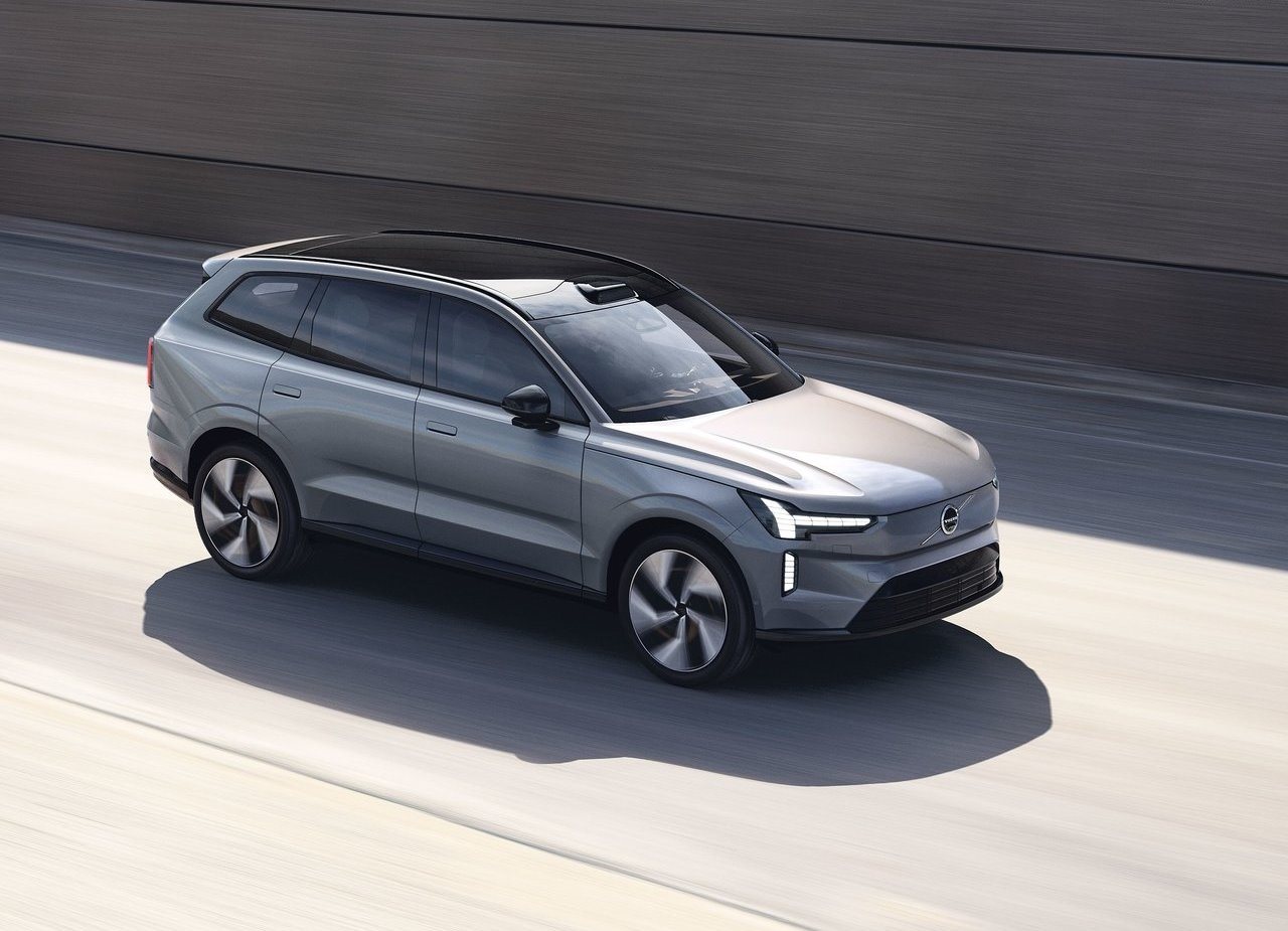 VOLVO EX90, foto 50