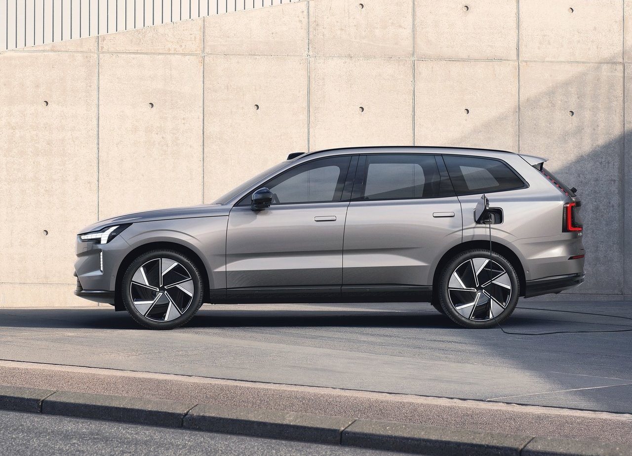 VOLVO EX90, foto 59