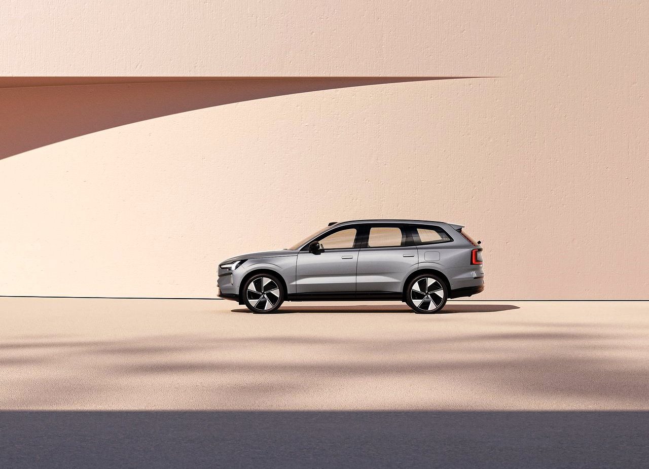 VOLVO EX90, foto 62