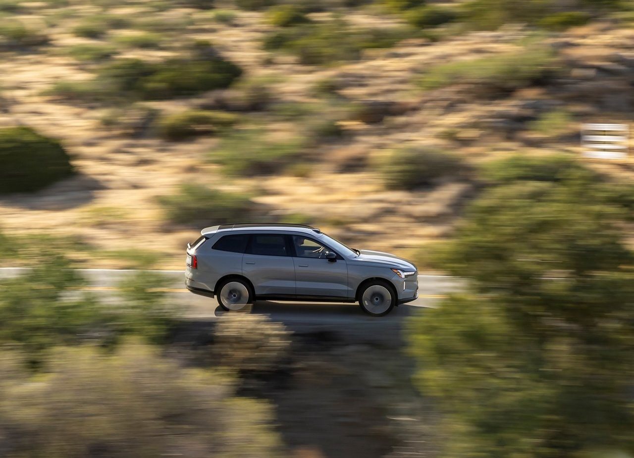 VOLVO EX90, foto 69