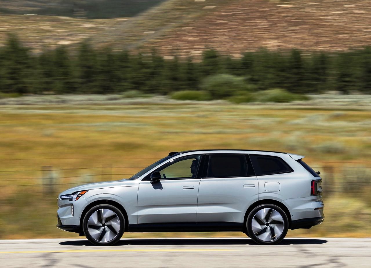 VOLVO EX90, foto 70