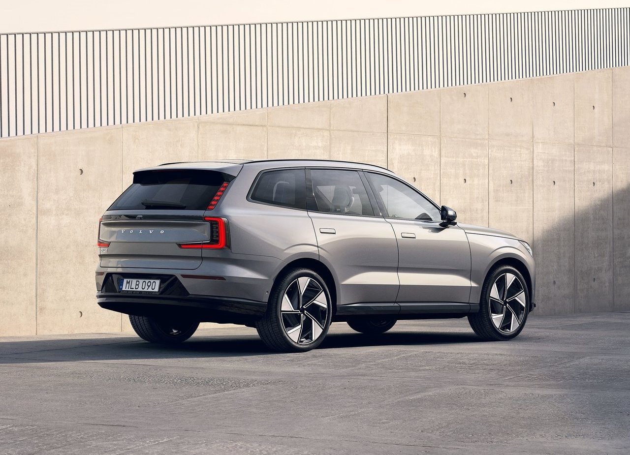 VOLVO EX90, foto 78