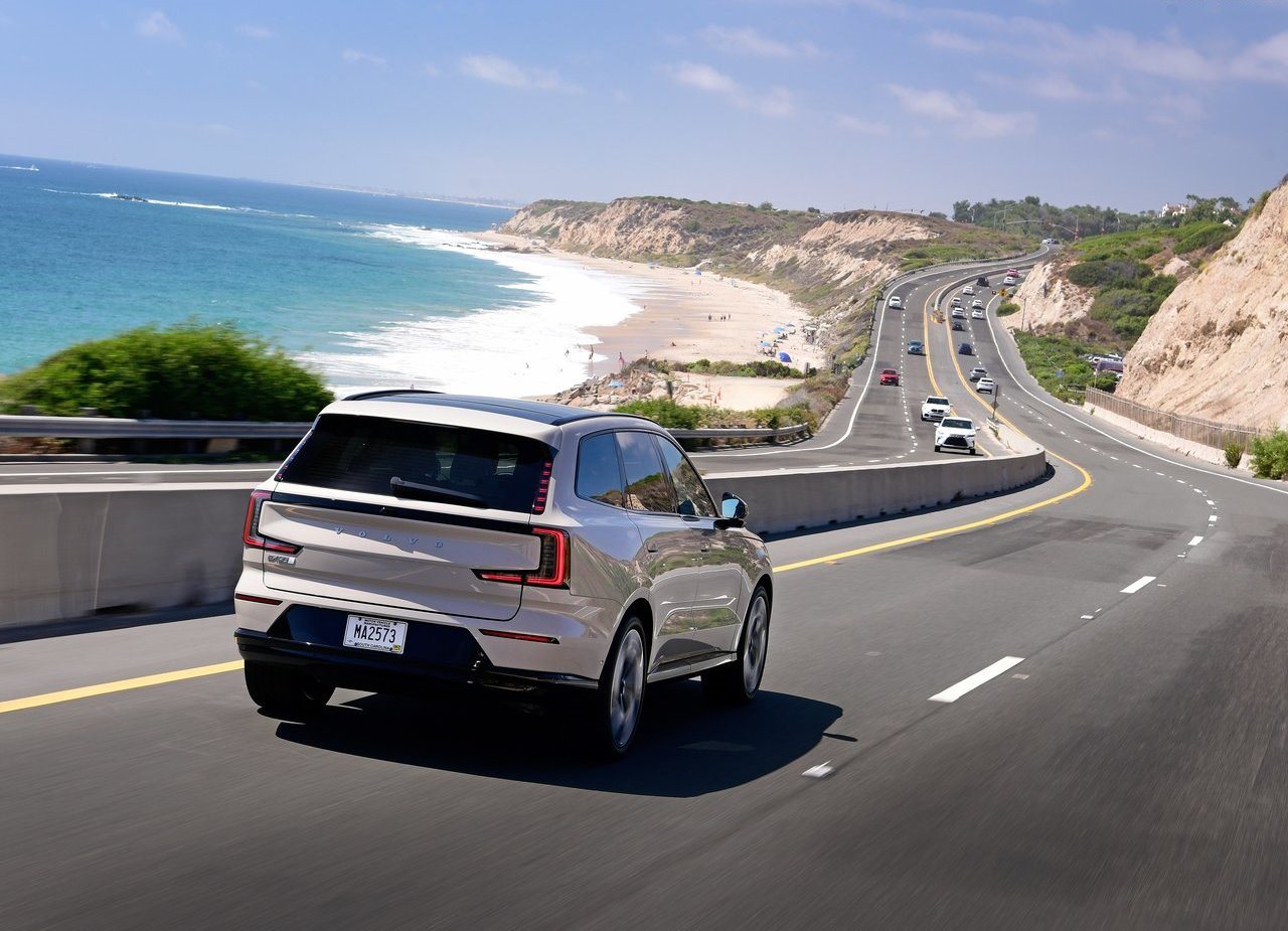 VOLVO EX90, foto 91