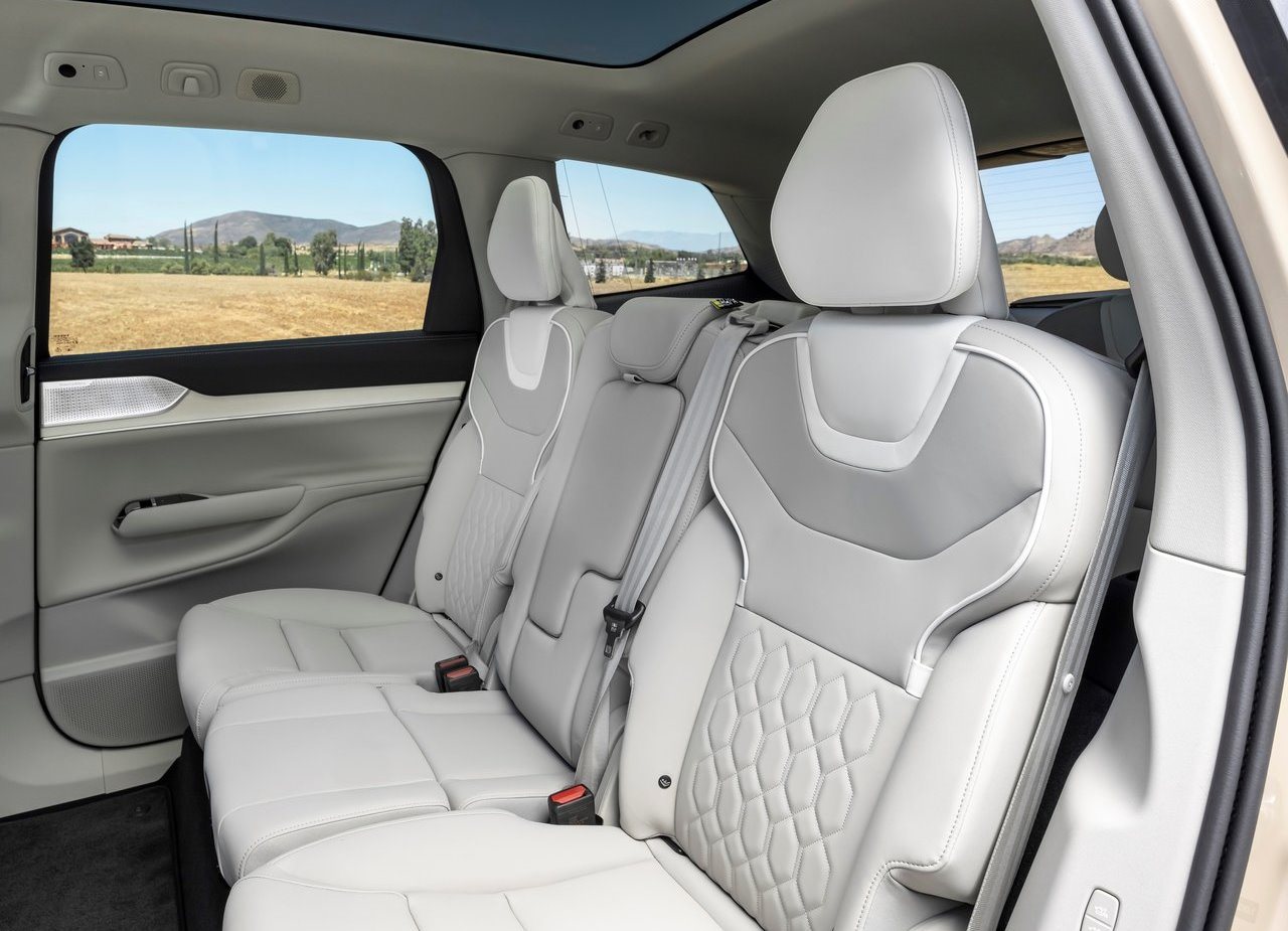 VOLVO EX90, foto 126