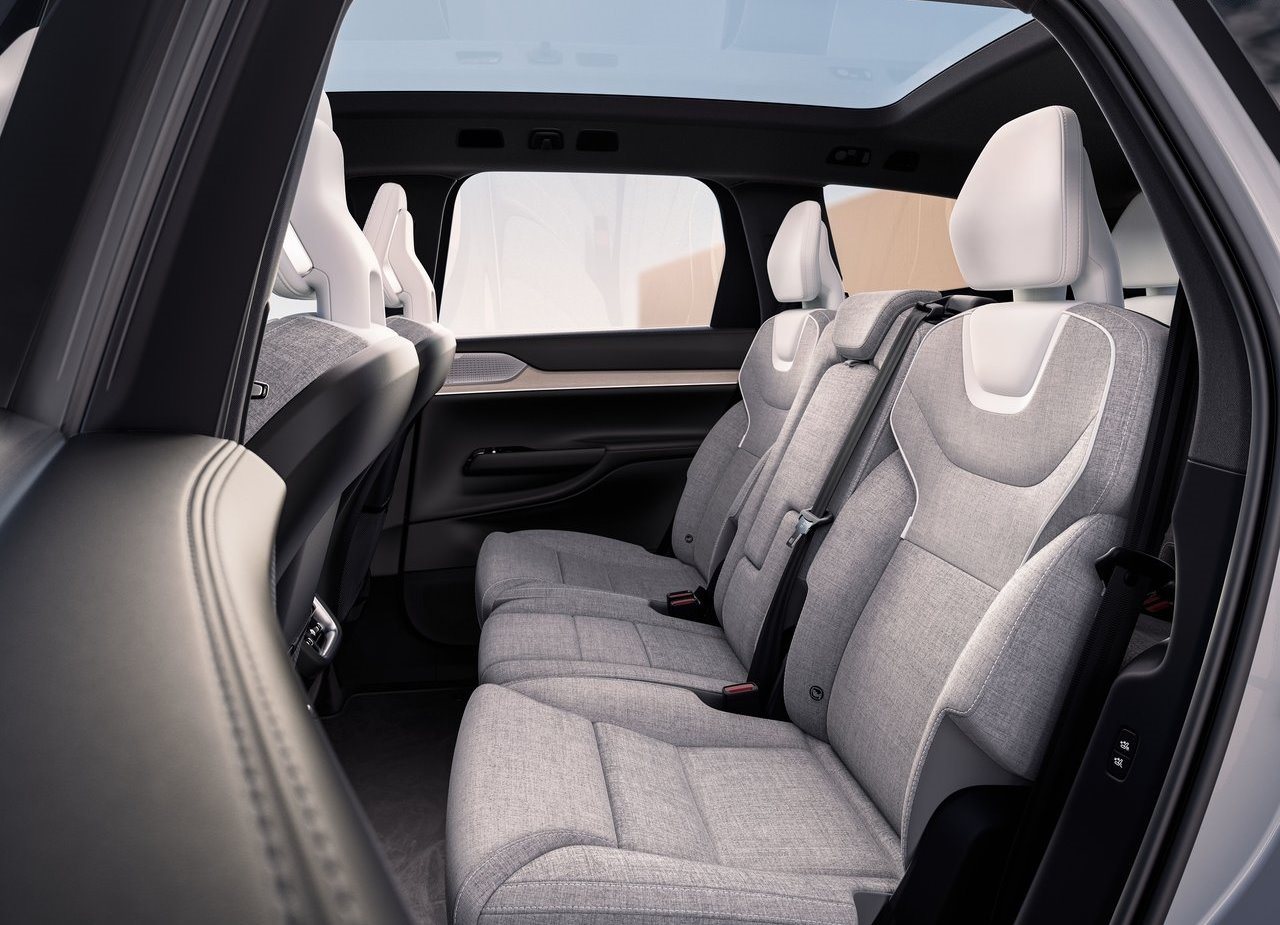VOLVO EX90, foto 127