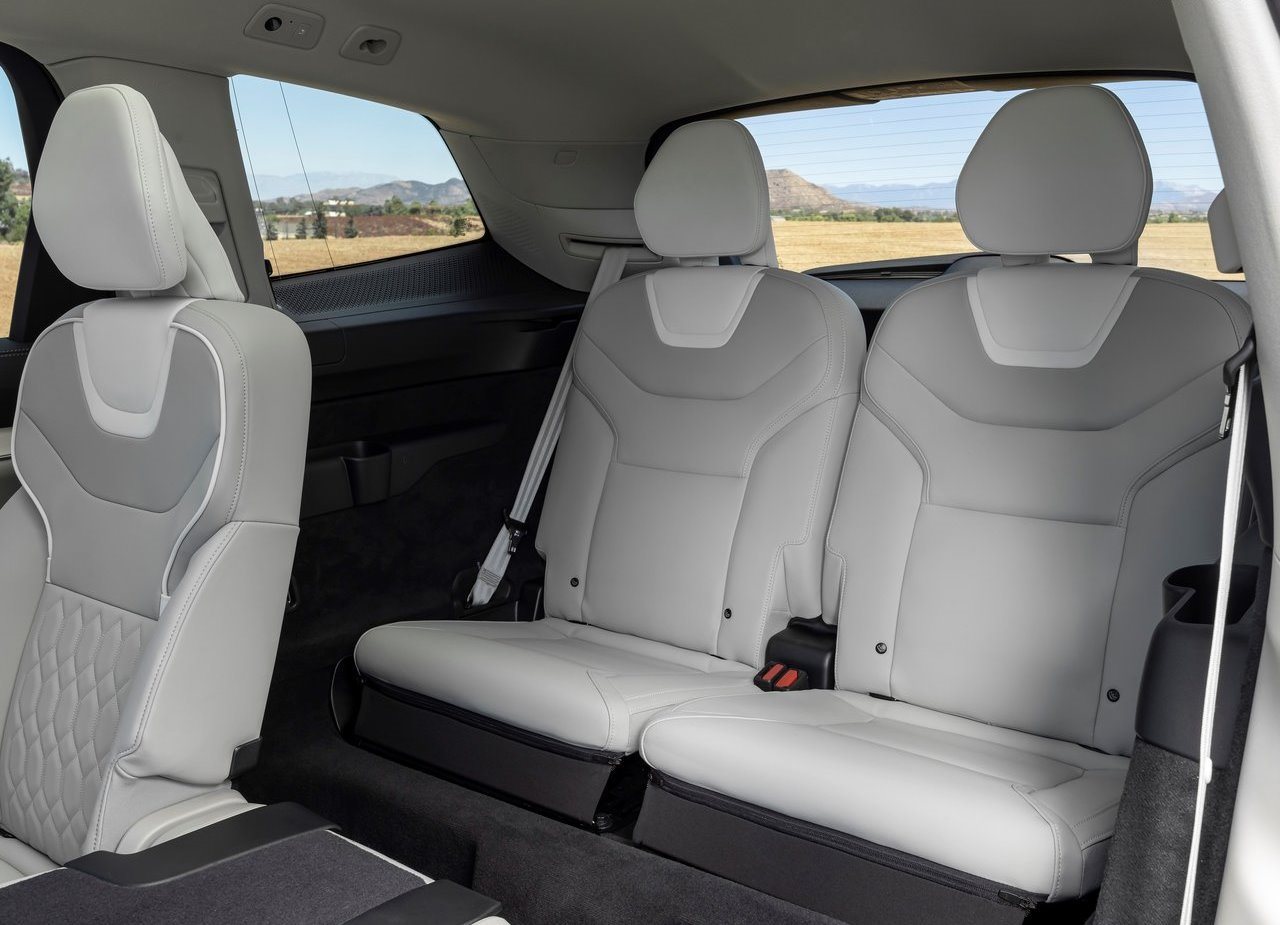 VOLVO EX90, foto 129