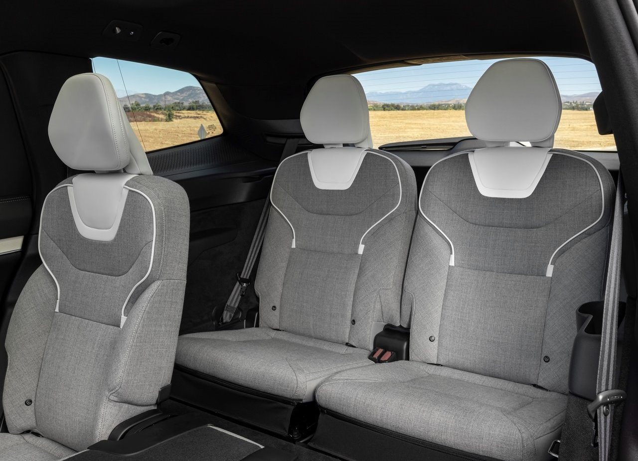 VOLVO EX90, foto 130