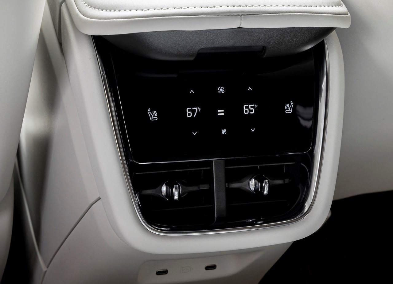 VOLVO EX90, foto 139