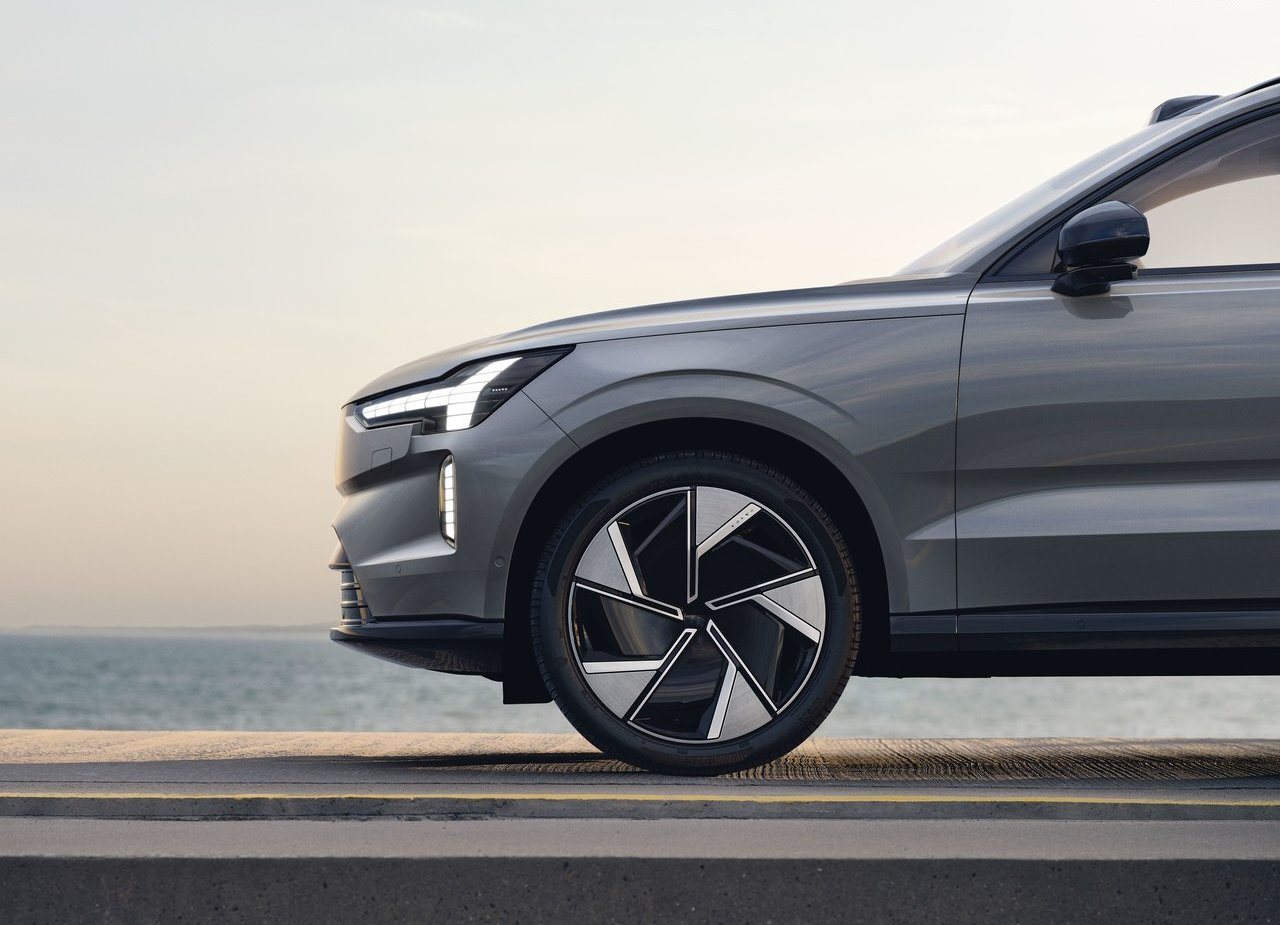 VOLVO EX90, foto 160