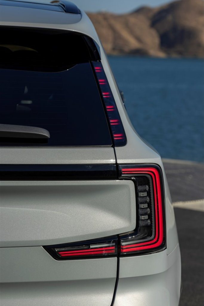 VOLVO EX90, foto 175