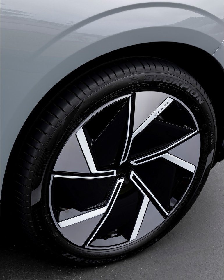 VOLVO EX90, foto 179