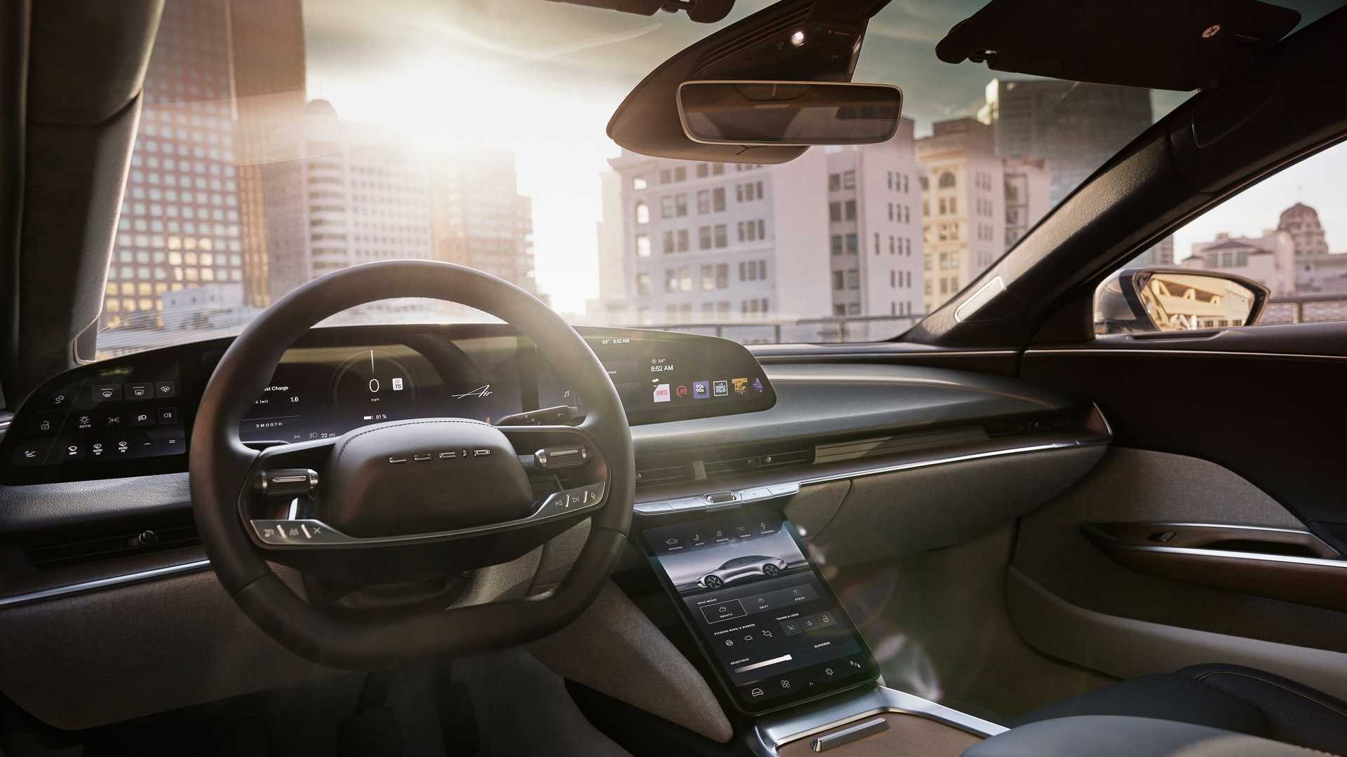 LUCID AIR TOURING, foto 16