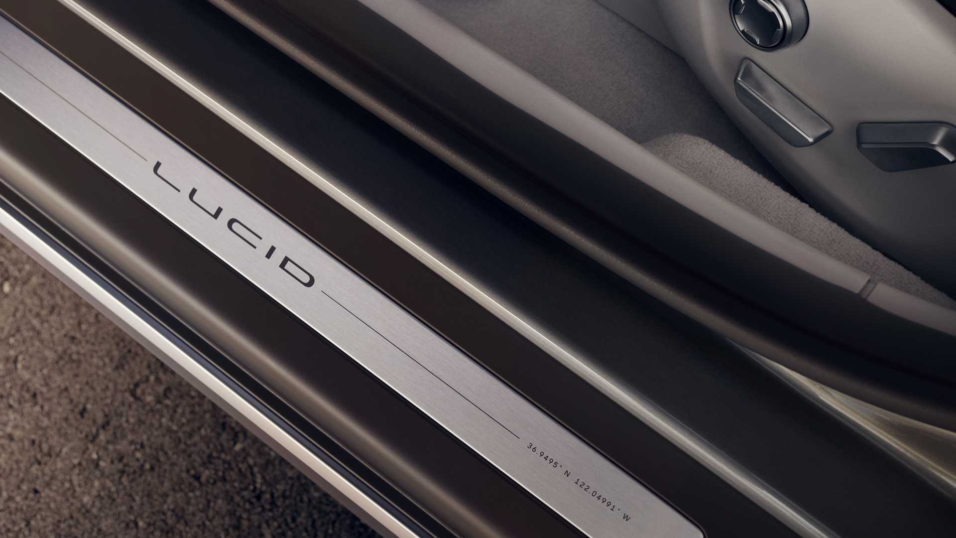 LUCID AIR TOURING, foto 22