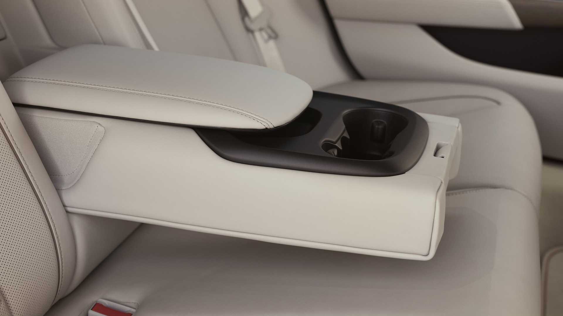LUCID AIR TOURING, foto 28