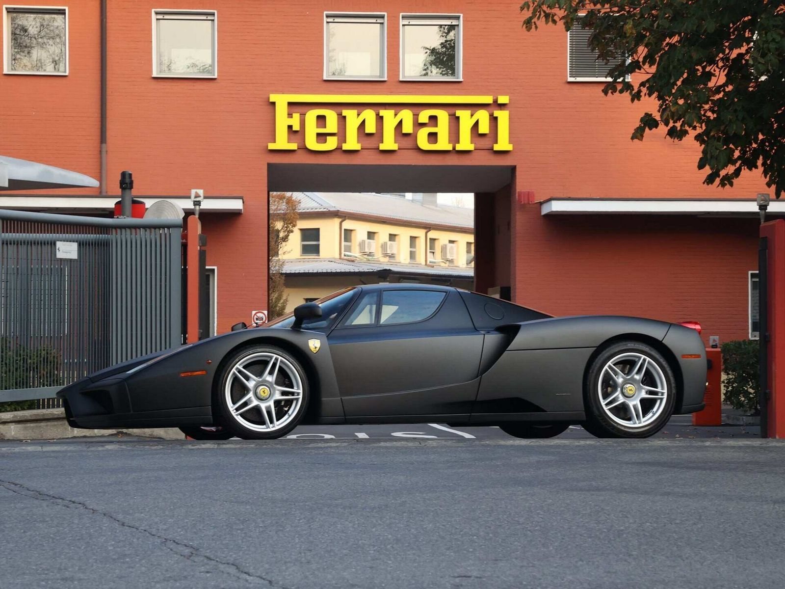 2004 - FERRARI ENZO MATTE BLACK, foto 1
