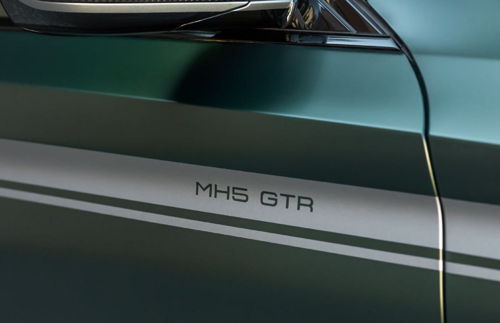 2022 - BMW M5 SEDAN CS MH5 GTR BY MANHART, foto 9