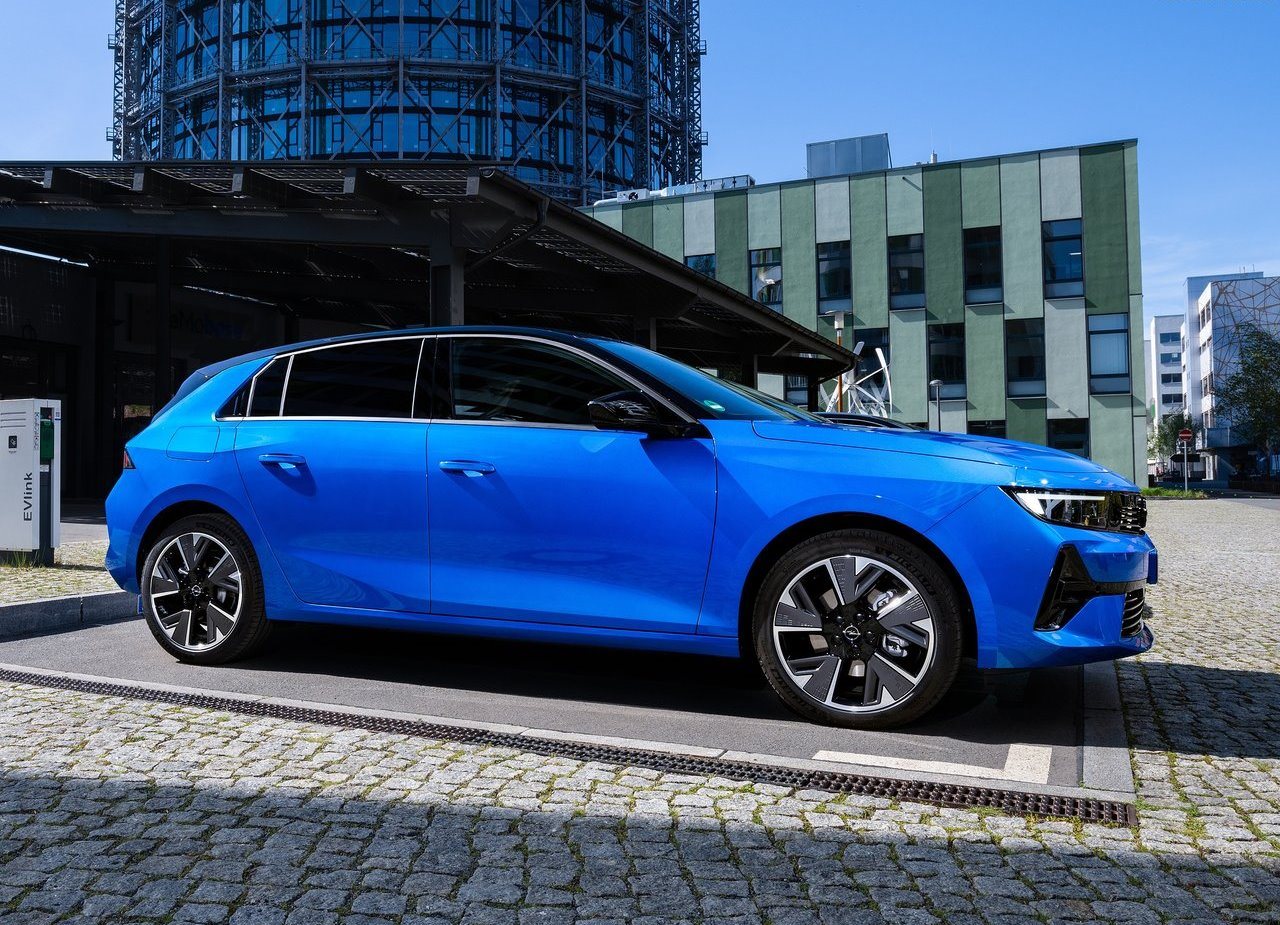 2023 - OPEL ASTRA ELECTRIC, foto 32