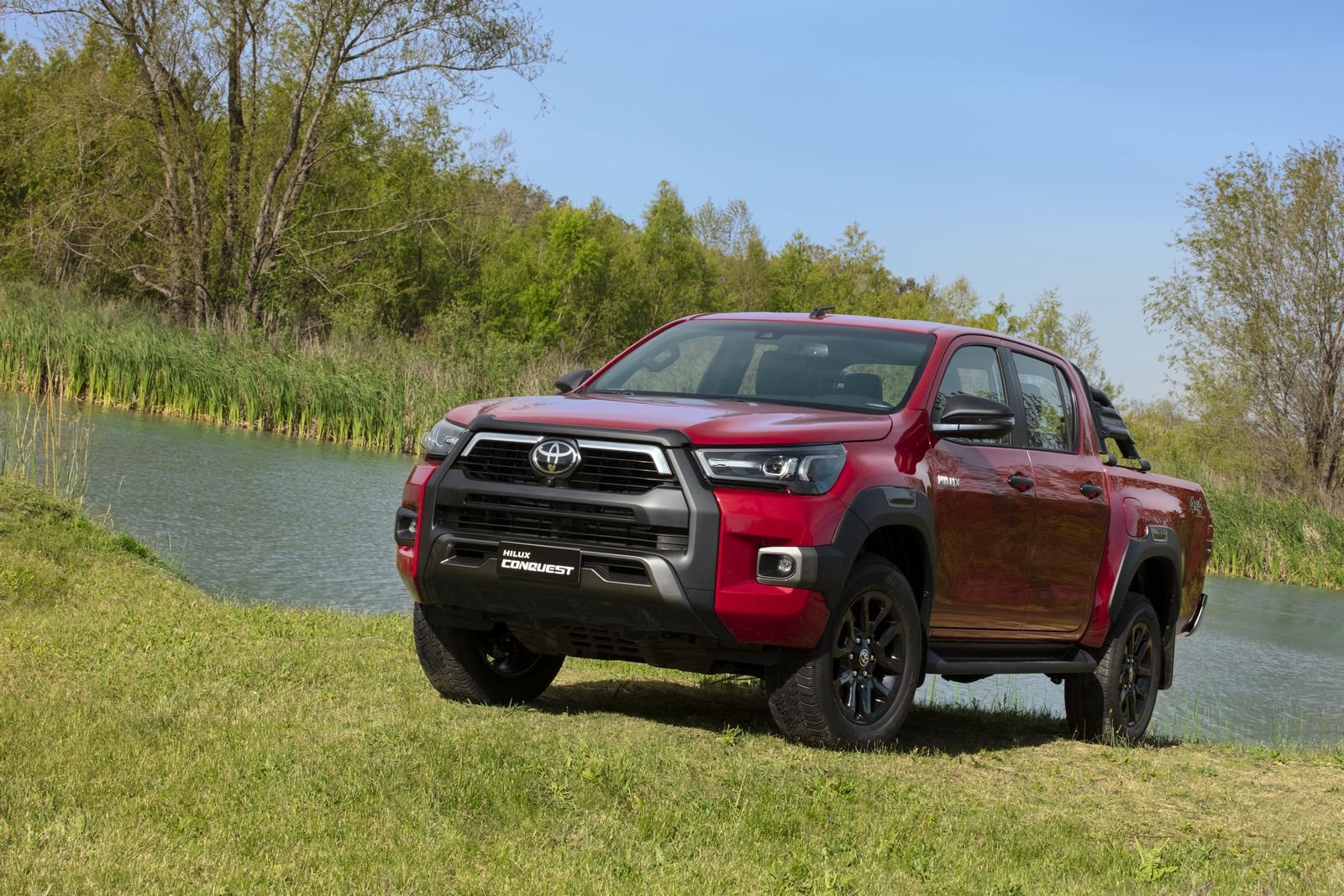 TOYOTA HILUX & SW4, foto 1