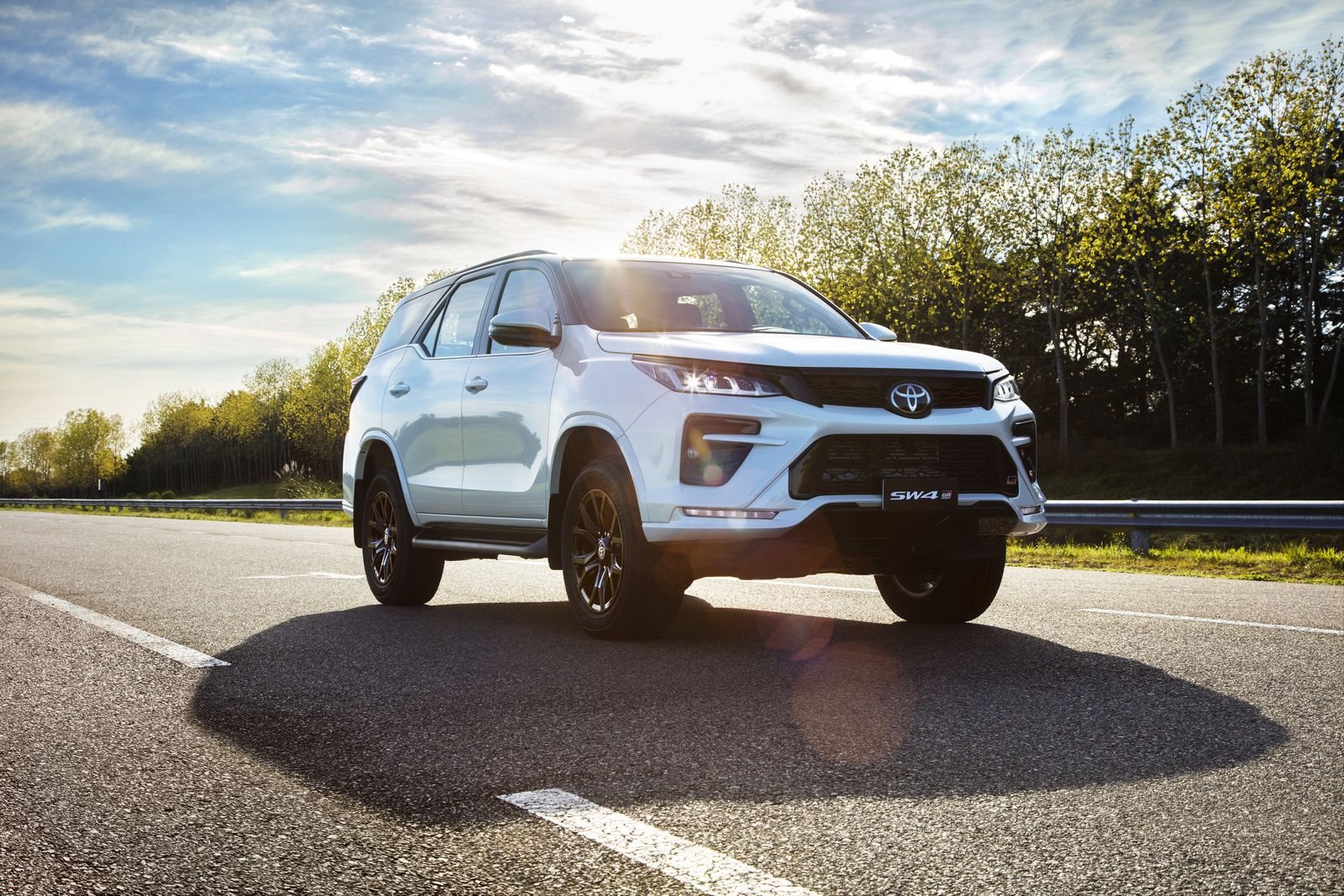 TOYOTA HILUX & SW4, foto 23