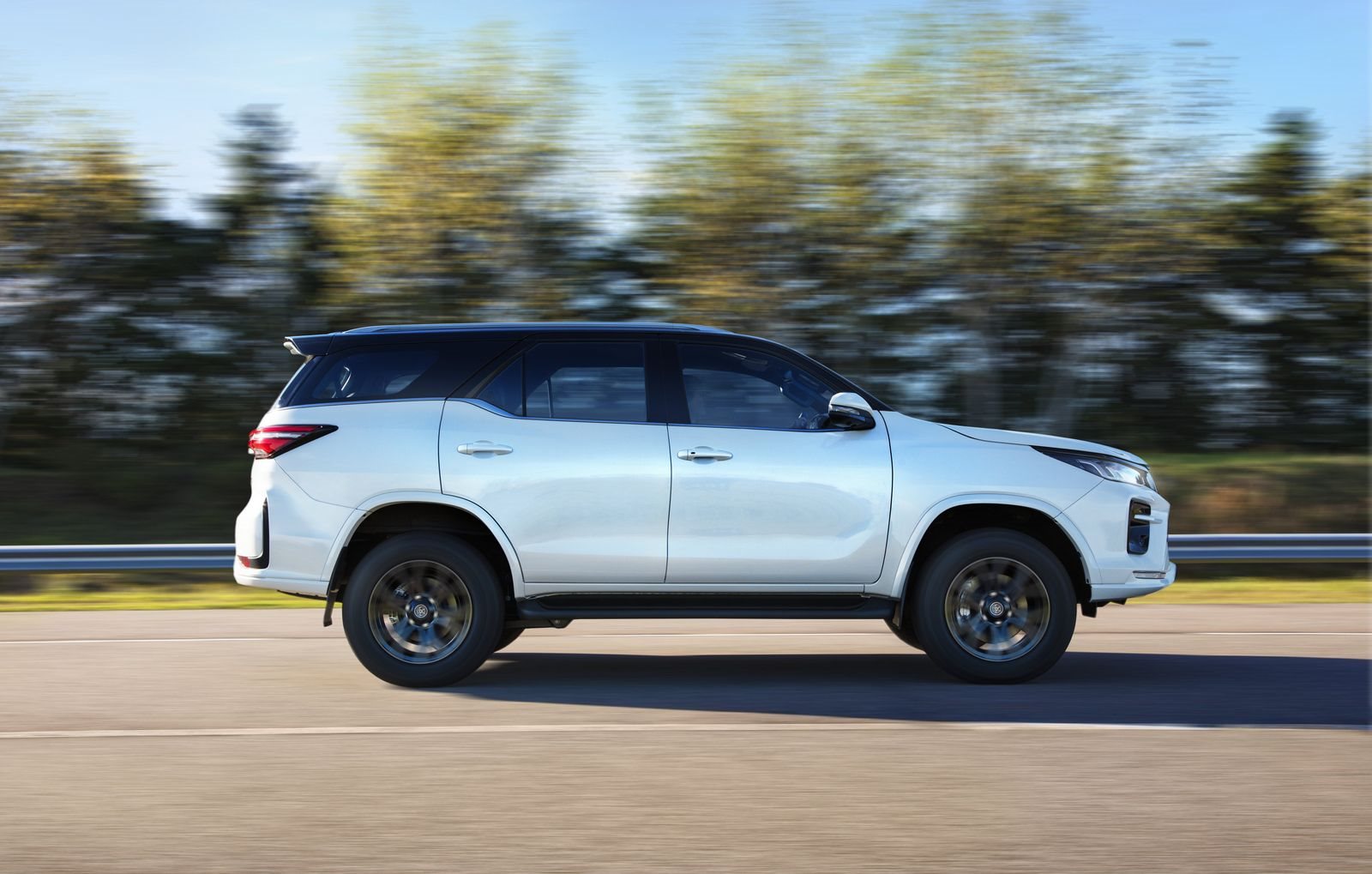 TOYOTA HILUX & SW4, foto 25