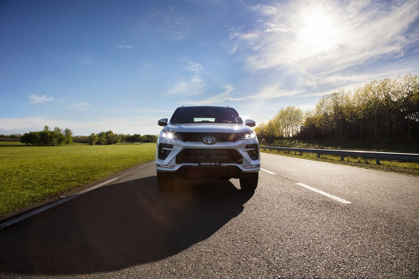 TOYOTA HILUX & SW4, foto 27