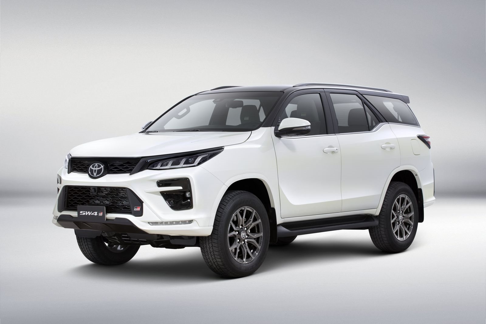 TOYOTA HILUX & SW4, foto 31