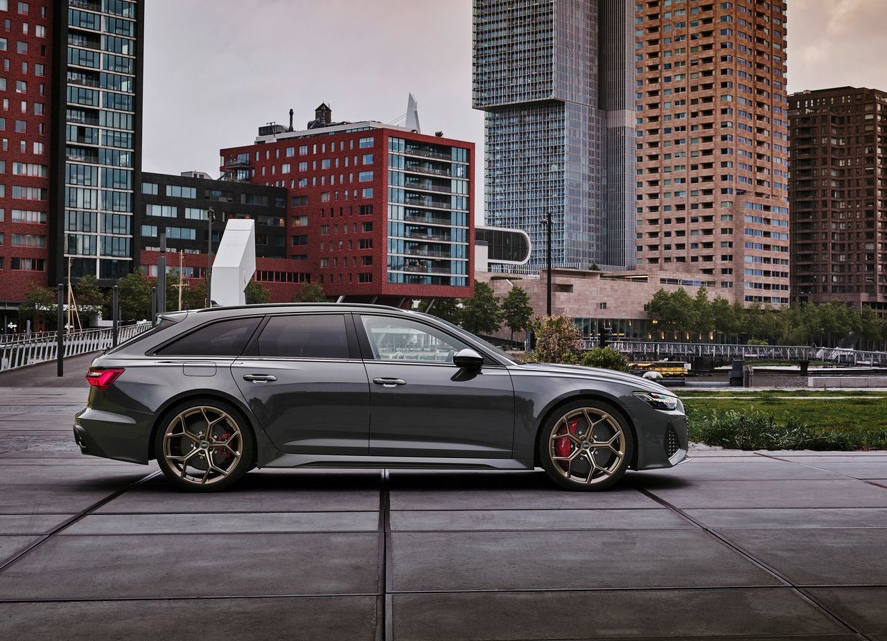 AUDI RS 6 AVANT PERFORMANCE, foto 15
