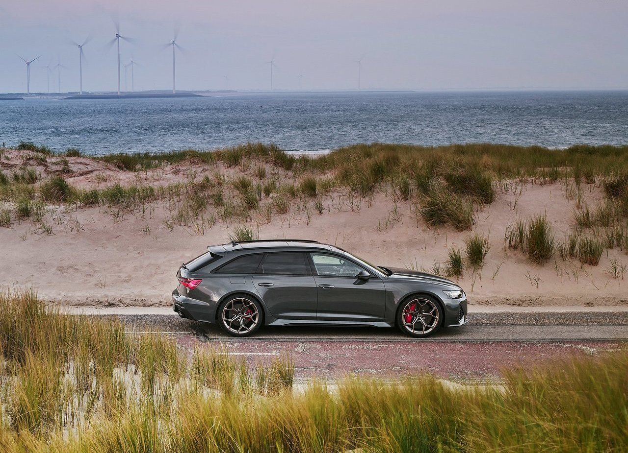 AUDI RS 6 AVANT PERFORMANCE, foto 17