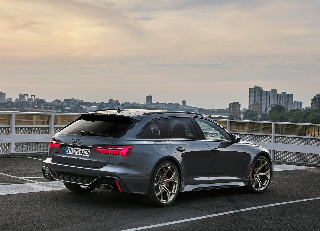 AUDI RS 6 AVANT PERFORMANCE, foto 22