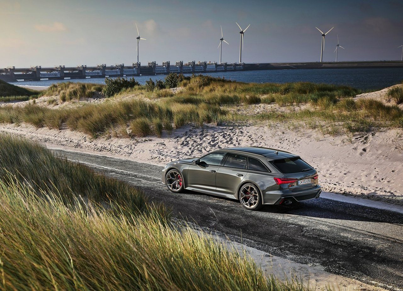 AUDI RS 6 AVANT PERFORMANCE, foto 31