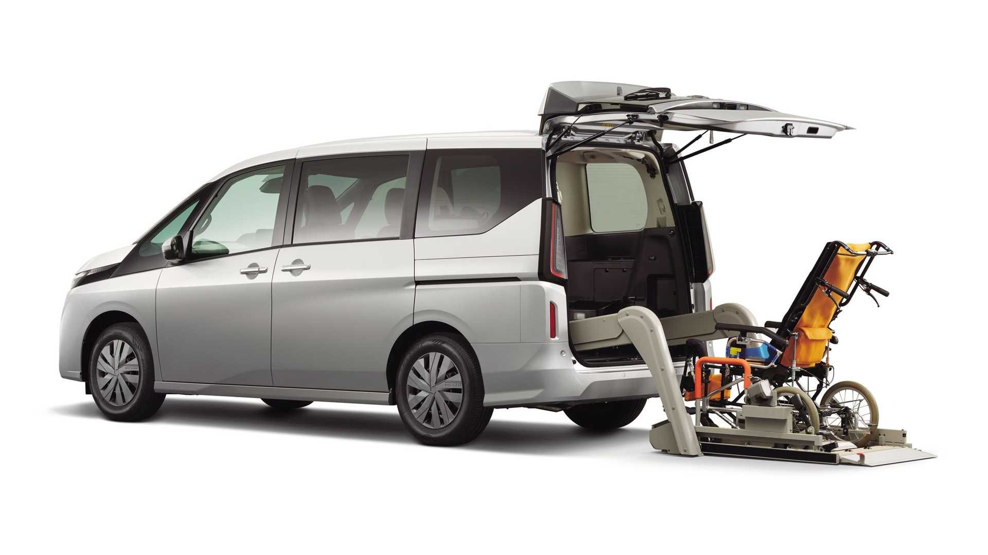 NISSAN SERENA, foto 24