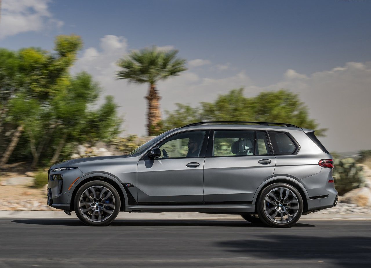 2023 - BMW X7 M60i US VERSION, foto 61