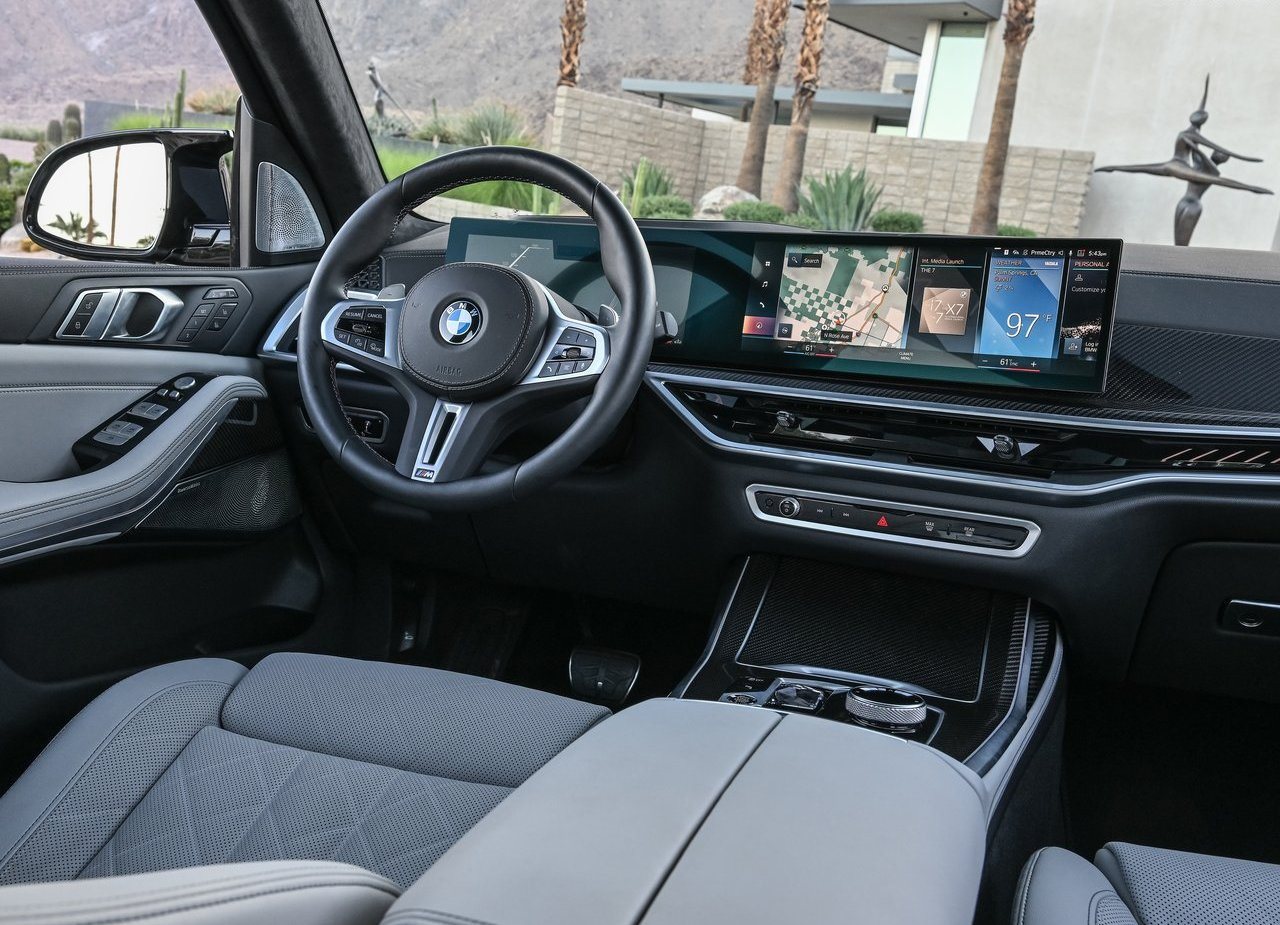 2023 - BMW X7 M60i US VERSION, foto 99
