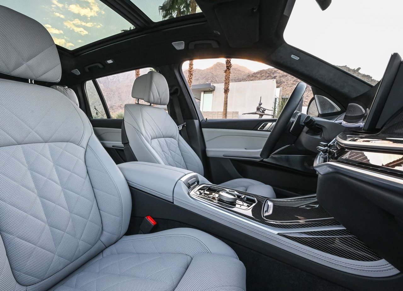 2023 - BMW X7 M60i US VERSION, foto 103