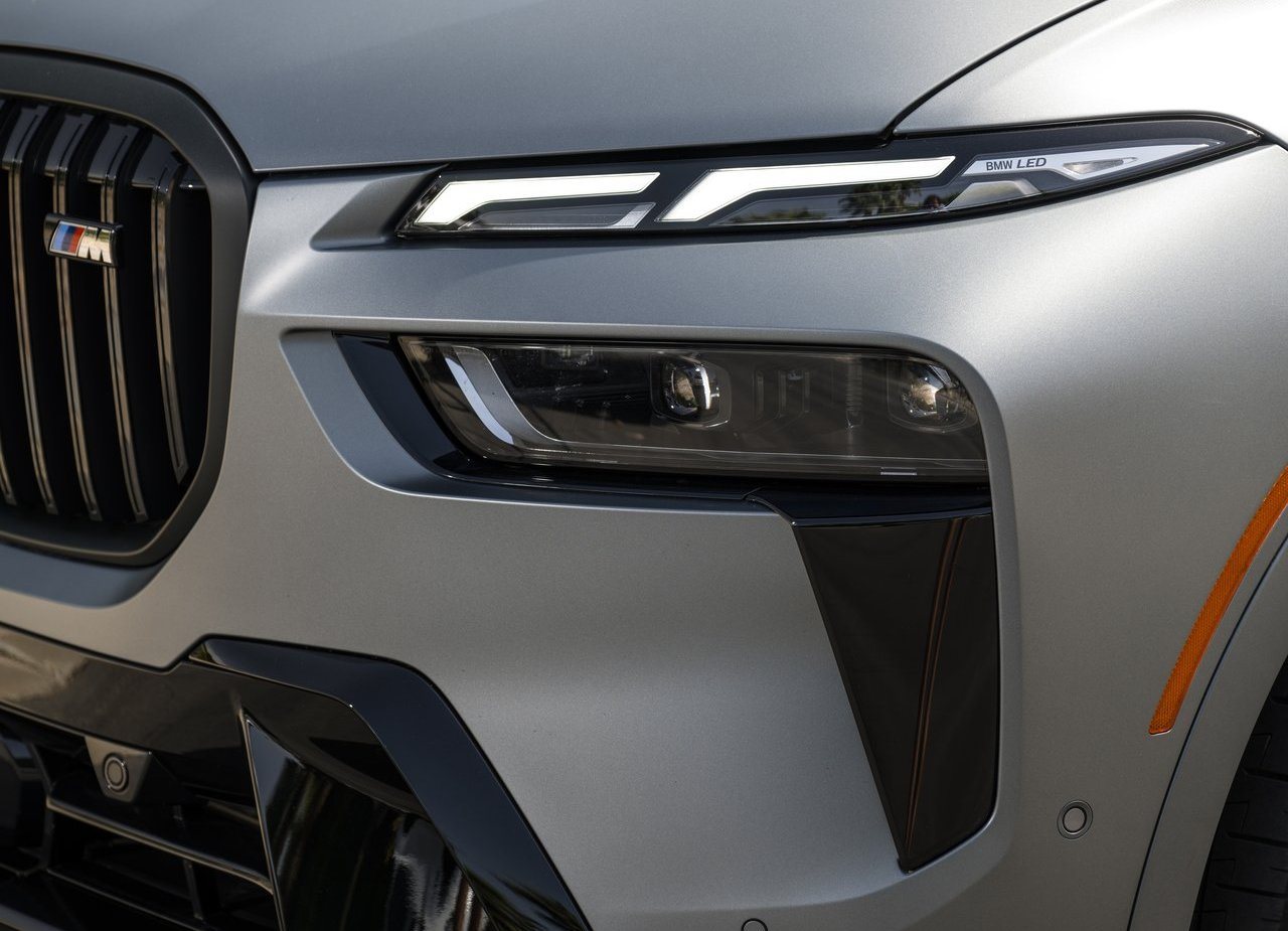2023 - BMW X7 M60i US VERSION, foto 115