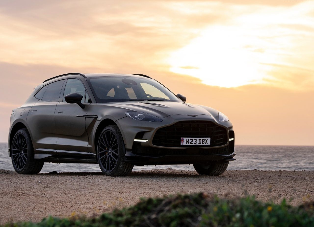 2023 - ASTON MARTIN DBX707 SATIN TITANIUM GREY, foto 1