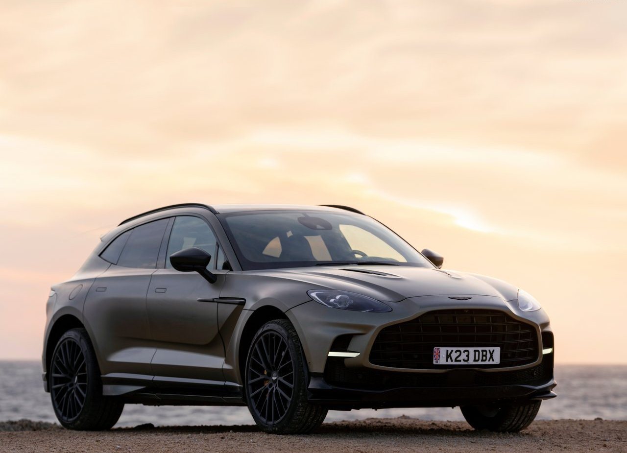 2023 - ASTON MARTIN DBX707 SATIN TITANIUM GREY, foto 2