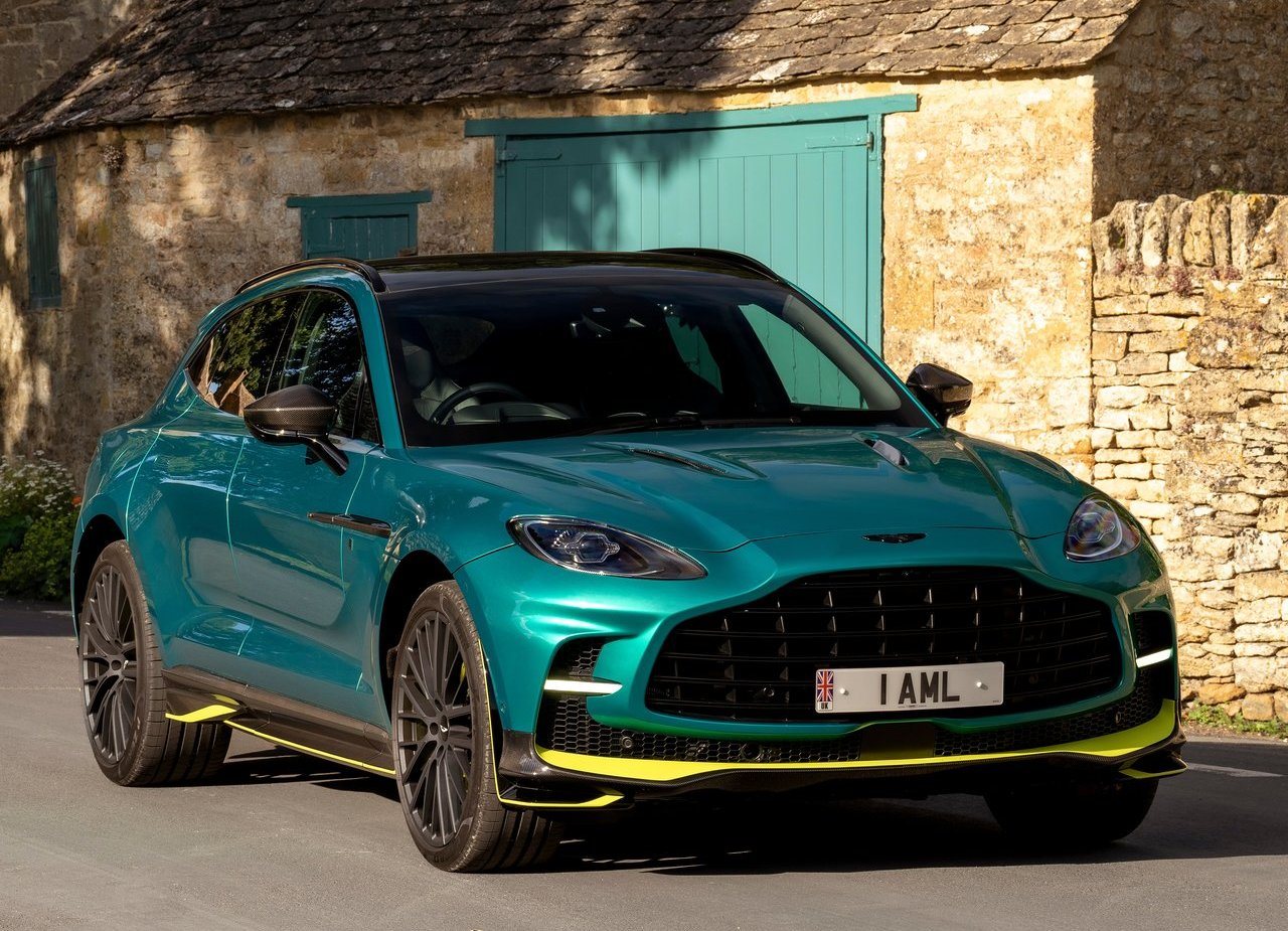 2023 - ASTON MARTIN DBX707 Q 2022 F1 GREEN, foto 1
