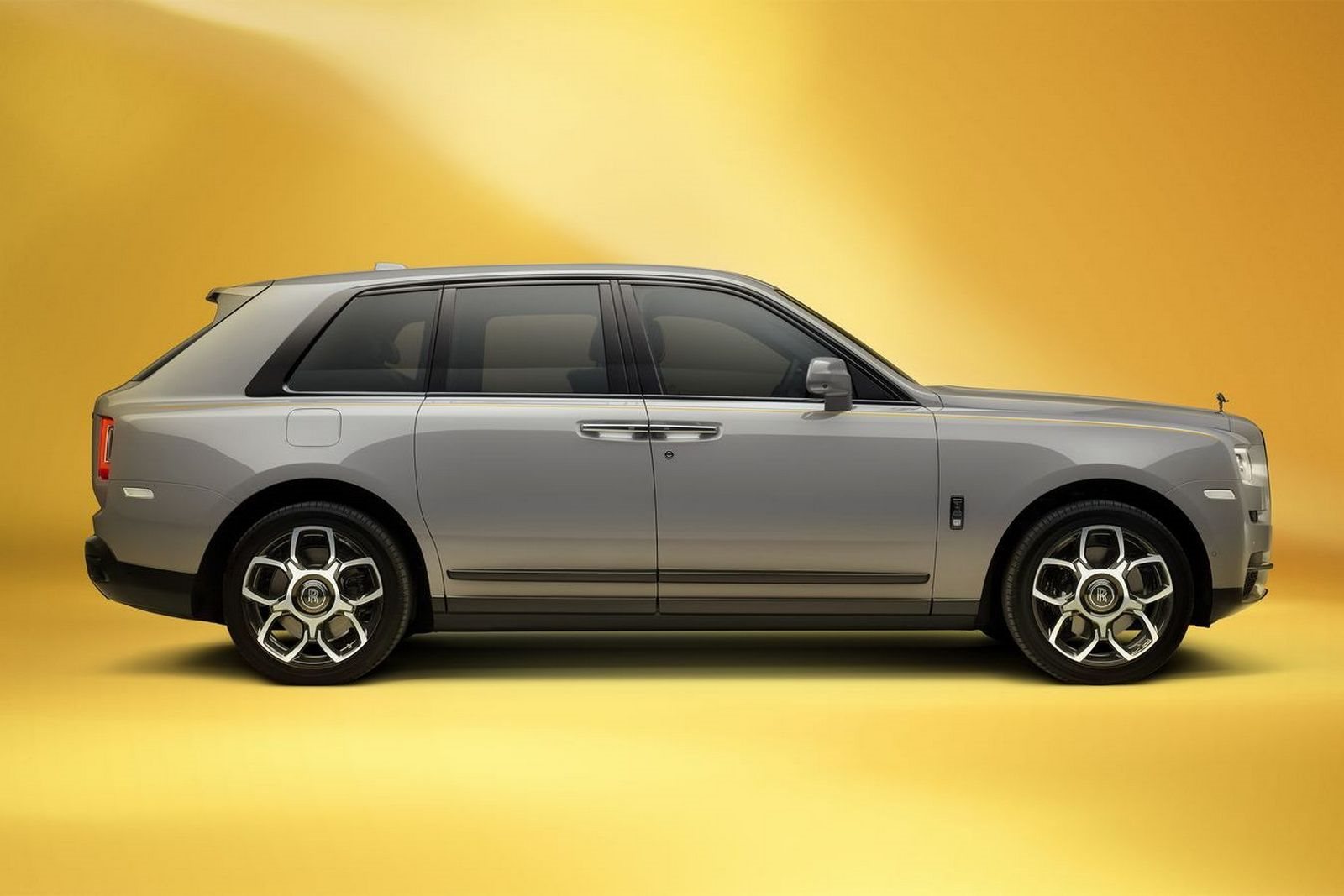 2022 - ROLLS-ROYCE CULLINAN INSPIRED BY FASHION, foto 15