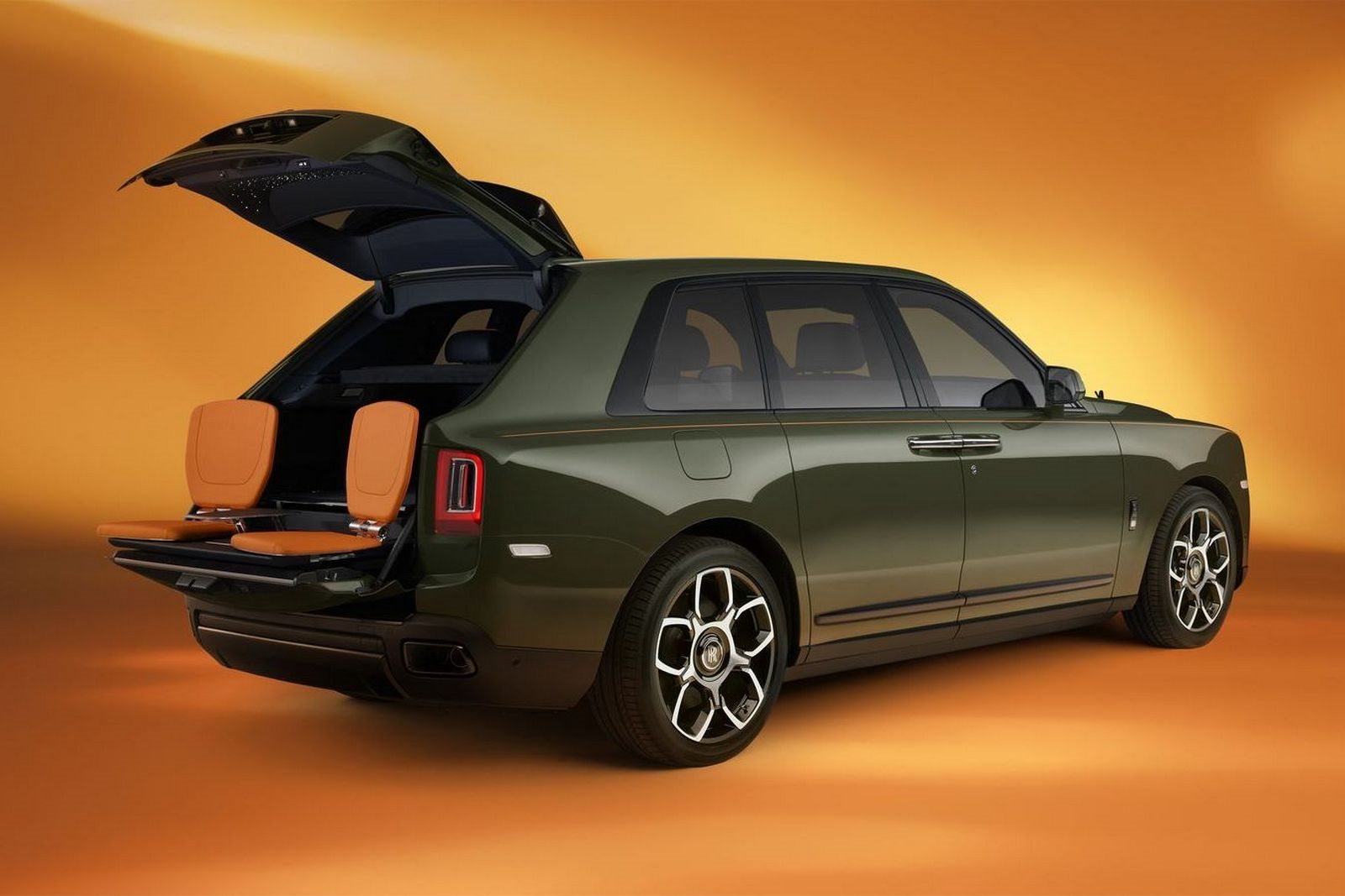2022 - ROLLS-ROYCE CULLINAN INSPIRED BY FASHION, foto 22