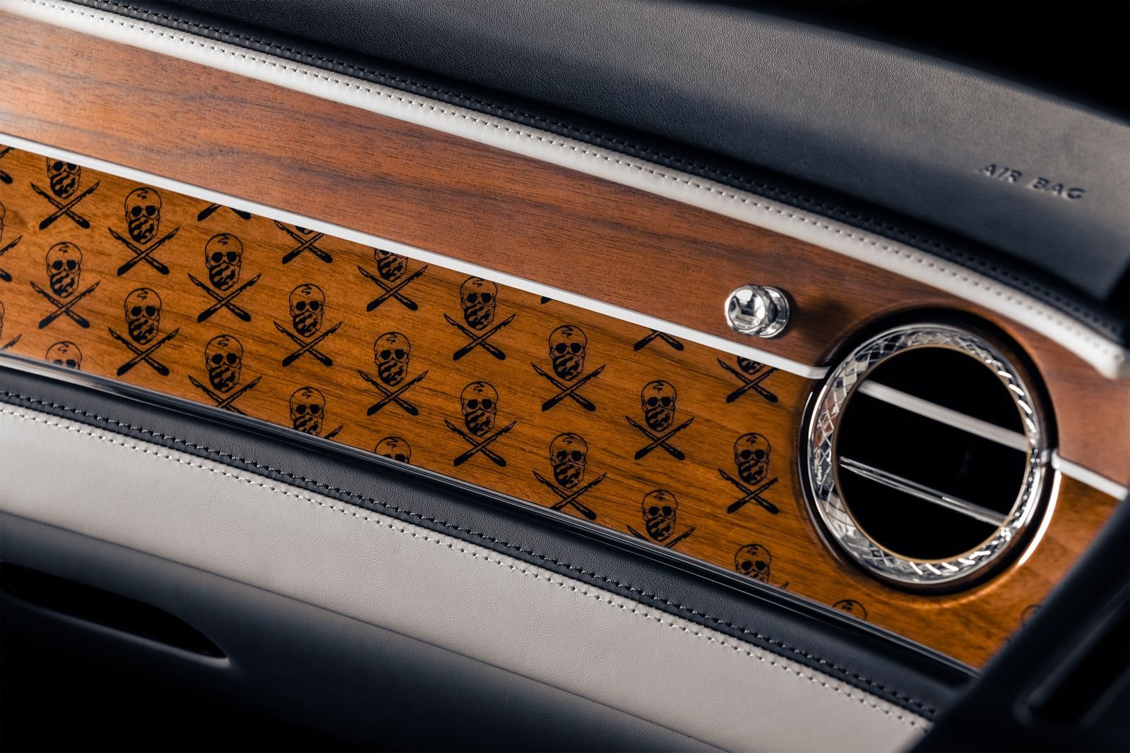 BENTLEY FLYING SPUR ‘THE SURGEON’, foto 14