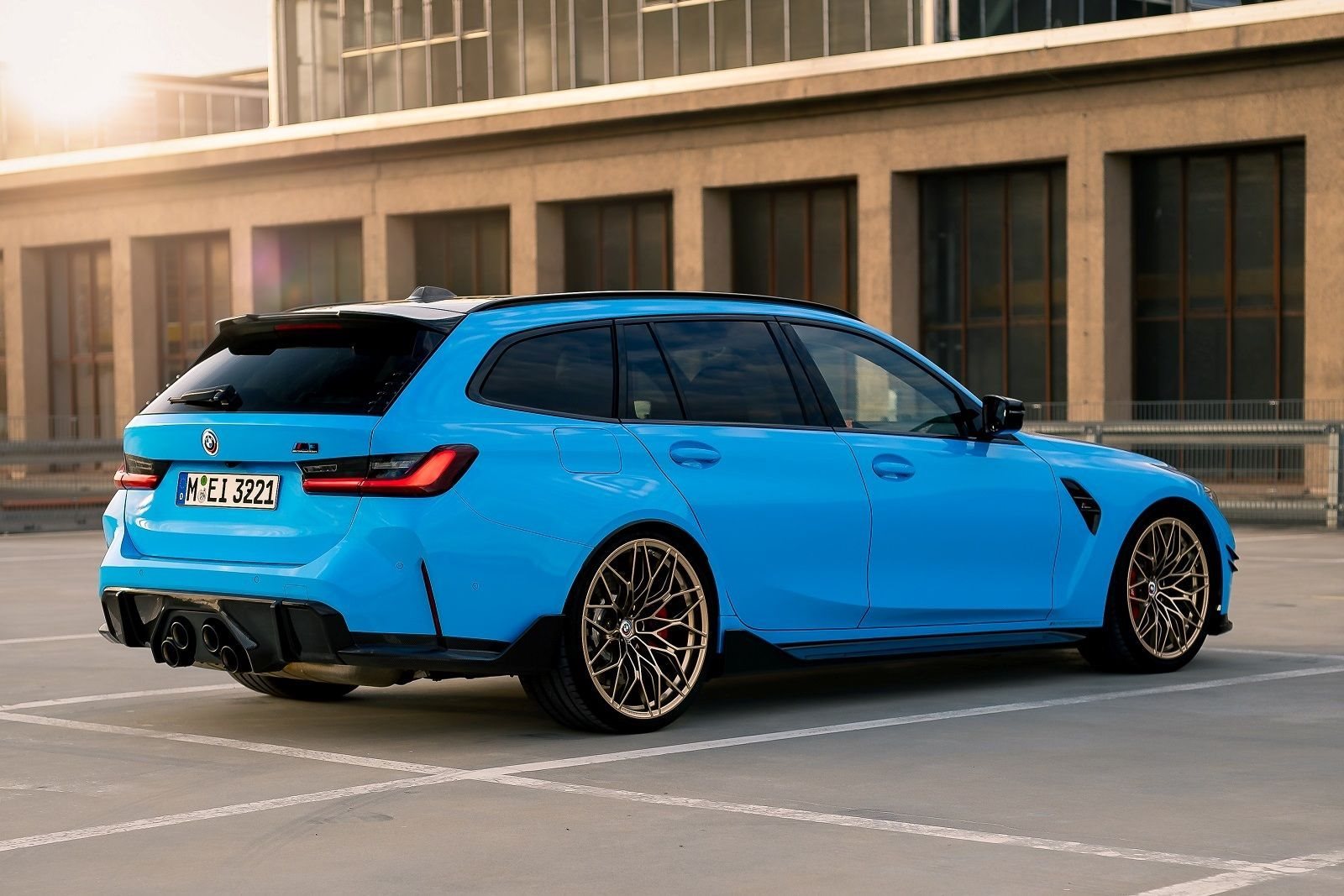 2023 - BMW M3 TOURING M PERFORMANCE PARTS IN ESSEN, foto 2