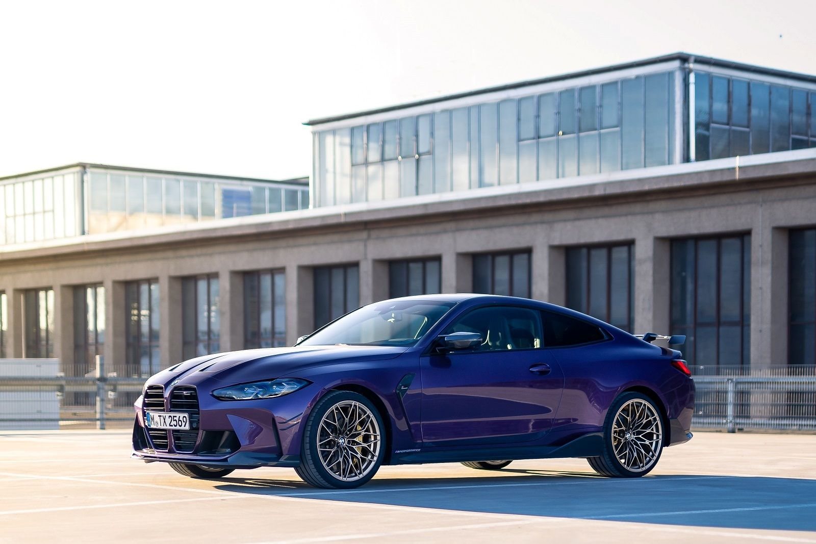 2023 - BMW M4 COMPETITION COUPE M PERFORMANCE PARTS IN ESSEN, foto 1