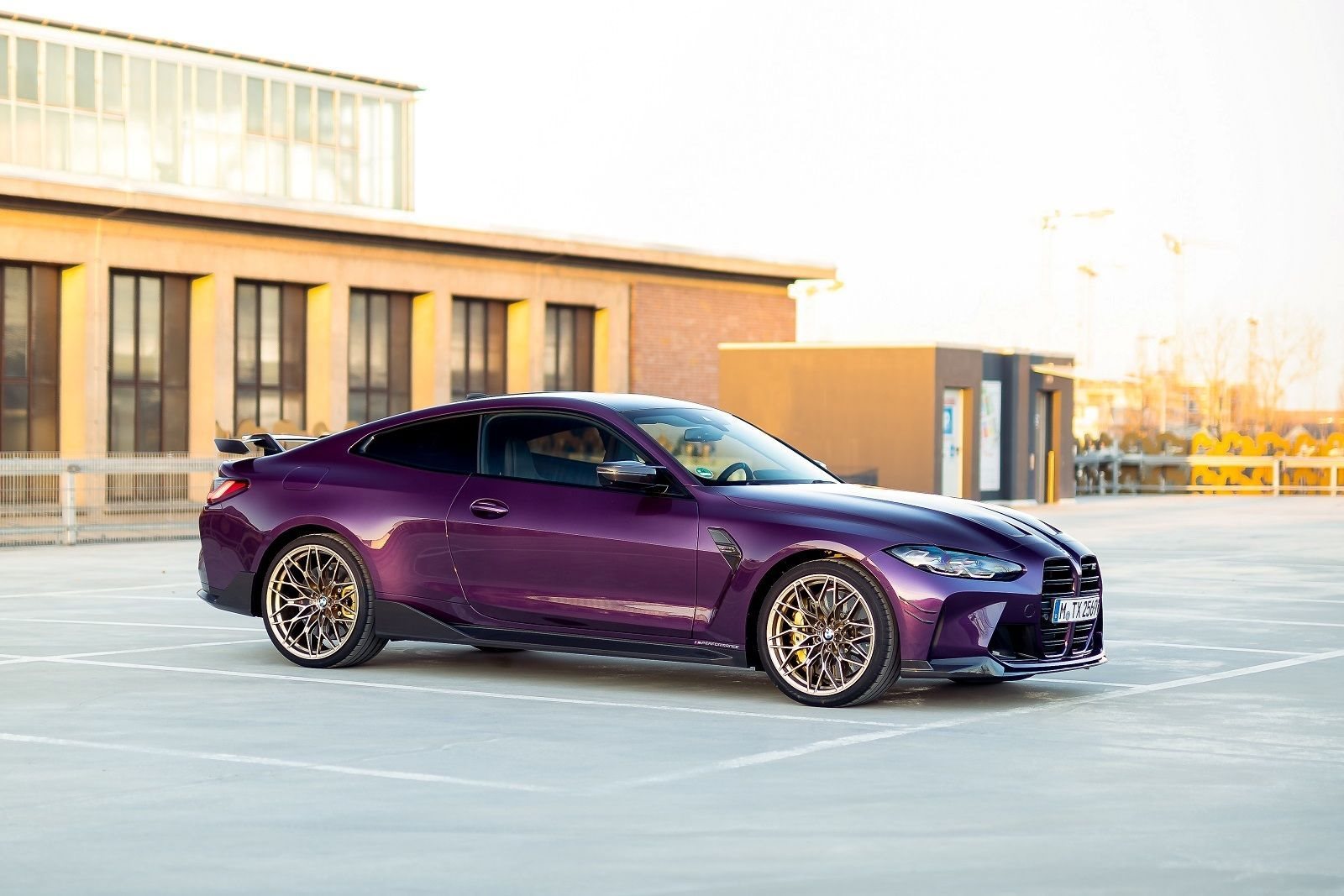 2023 - BMW M4 COMPETITION COUPE M PERFORMANCE PARTS IN ESSEN, foto 6