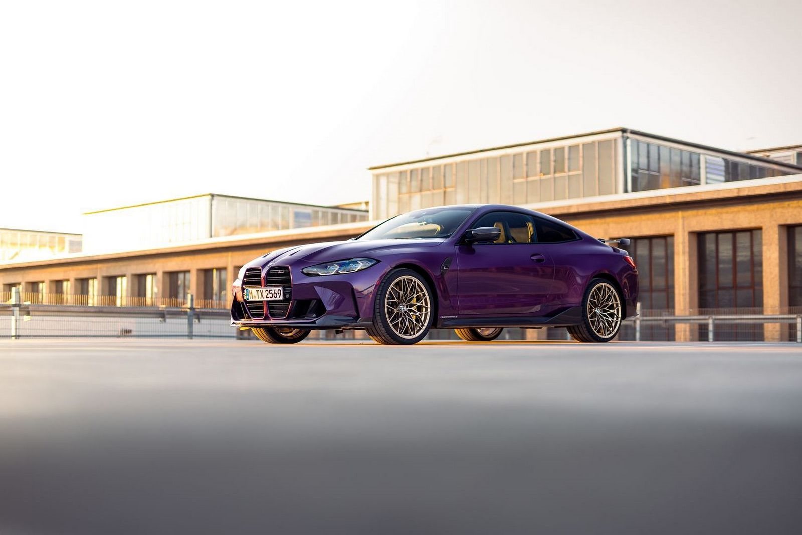 2023 - BMW M4 COMPETITION COUPE M PERFORMANCE PARTS IN ESSEN, foto 7