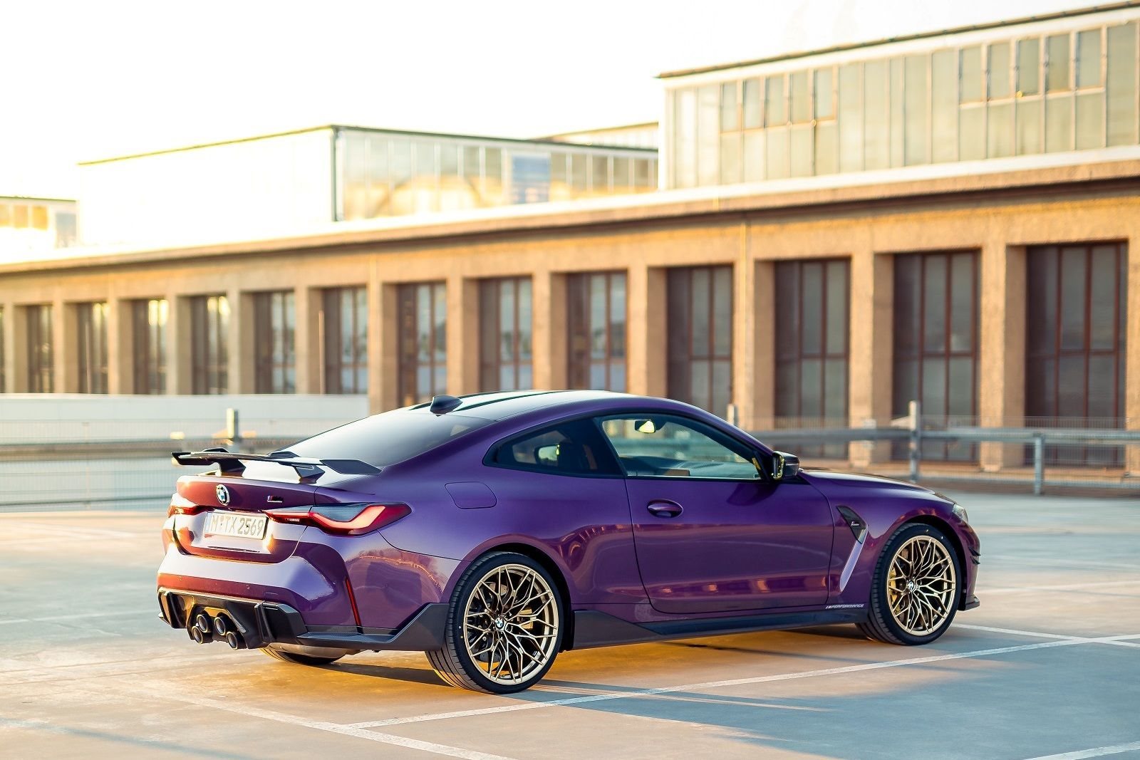2023 - BMW M4 COMPETITION COUPE M PERFORMANCE PARTS IN ESSEN, foto 8