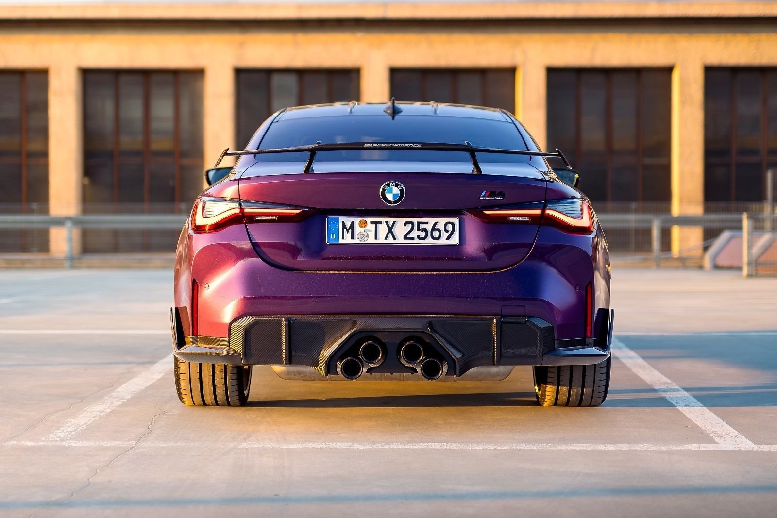2023 - BMW M4 COMPETITION COUPE M PERFORMANCE PARTS IN ESSEN, foto 11